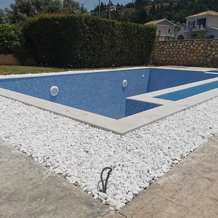 Adelais Вилла *