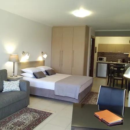 Adelais Вилла Цукаладес